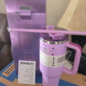 Limited Edition Stanley x Olivia Rodrigo Quencher H2.0 – 40 oz (Purple)